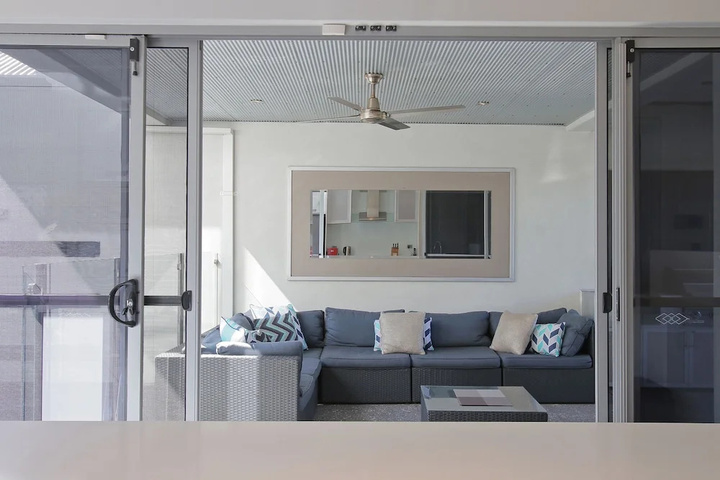 Room 2 of 24