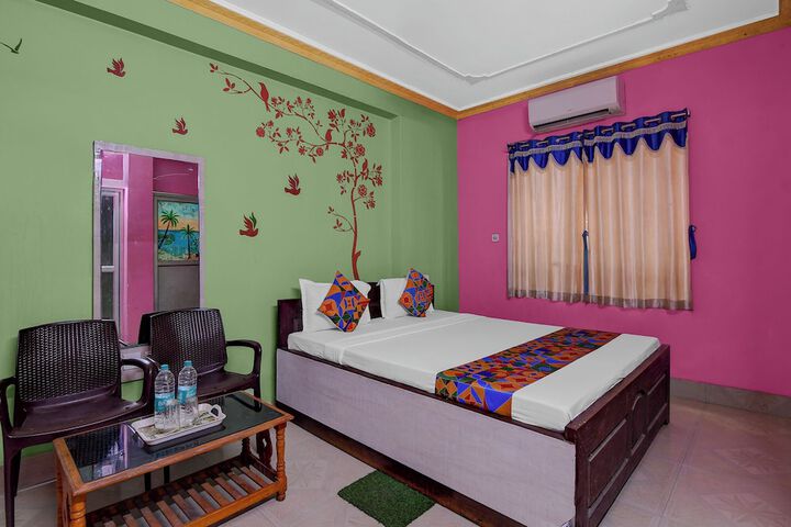 Room 12 of 25