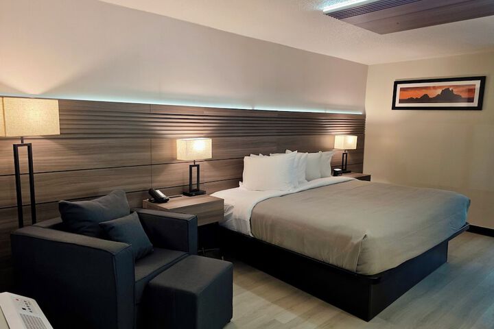 Room 2 of 6