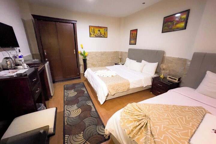 Room 104 of 340