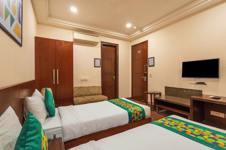 Room 16 of 42