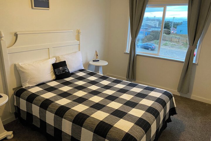 Image of Newport Bay Motel