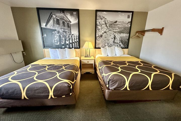 Room 13 of 46