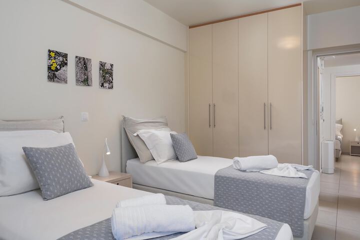Room 10 of 125