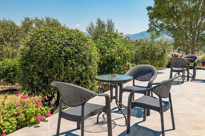 Terrace/Patio 48 of 96