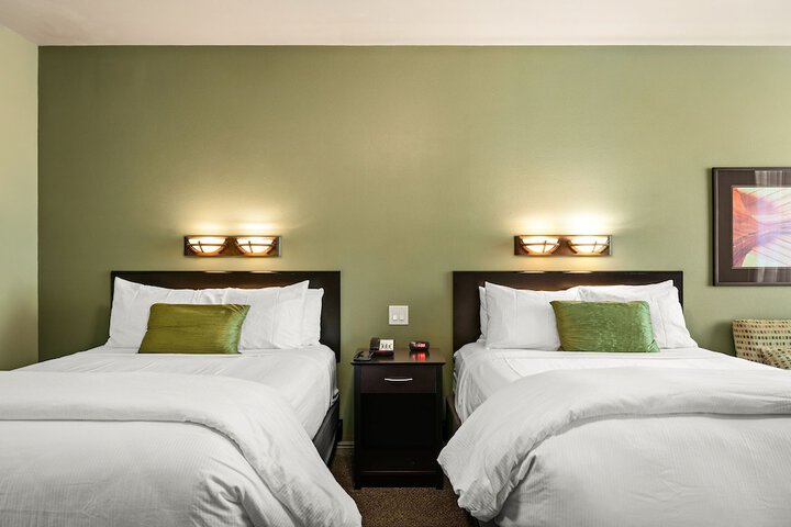 Room 45 of 165