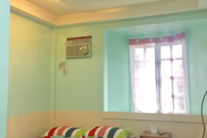 Room 6 of 19