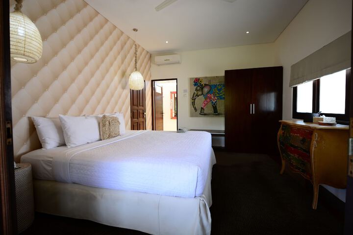 Room 6 of 46