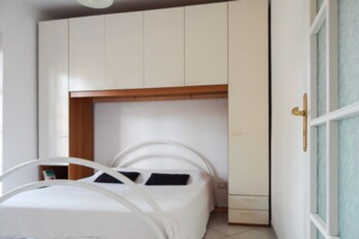 Room 48 of 60
