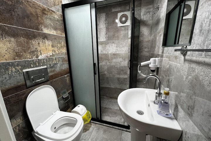Room 42 of 58