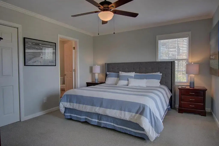 Room 2 of 20