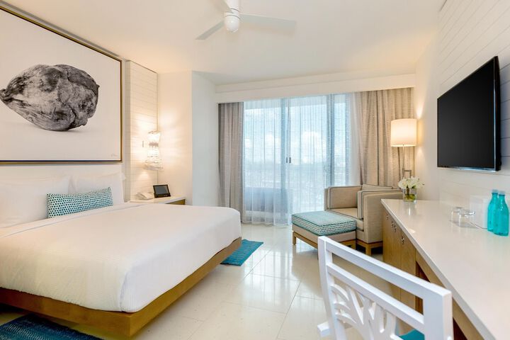 Room 44 of 293