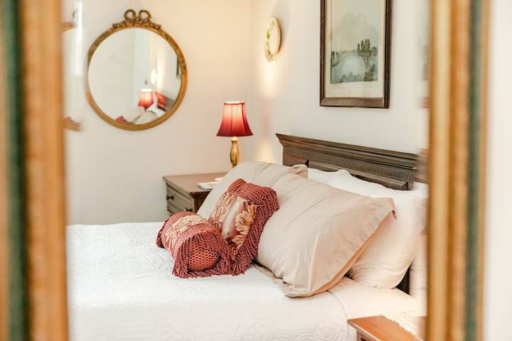 Room 25 of 111