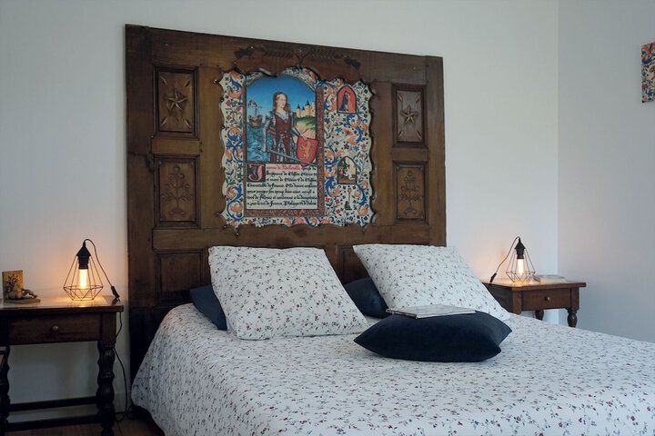 Room 2 of 25