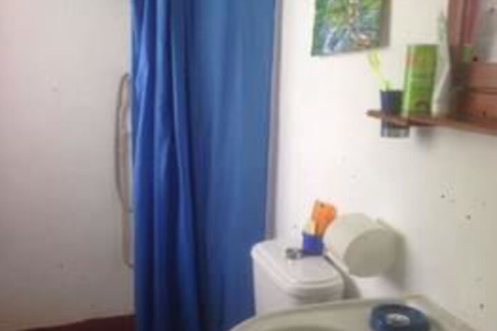 Room 6 of 13