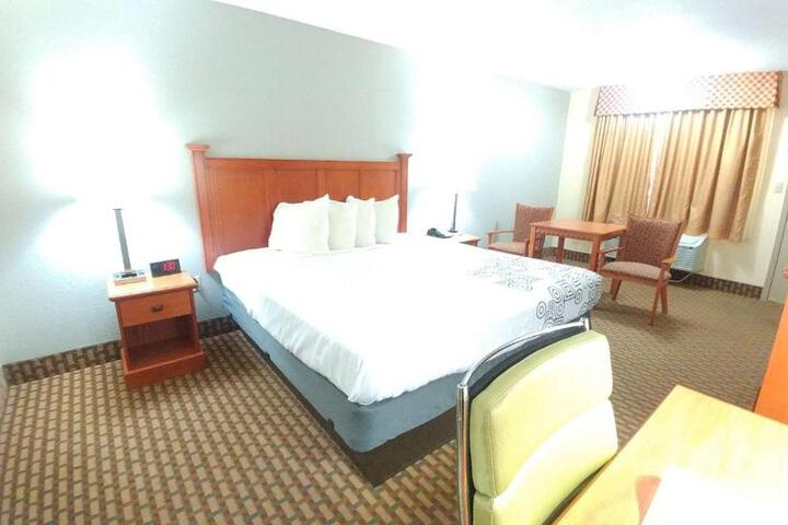 1 King Bed - Wireless High Speed Internet Accessible Microwave and Refrigerator, Coffee Mak (10 of 23)