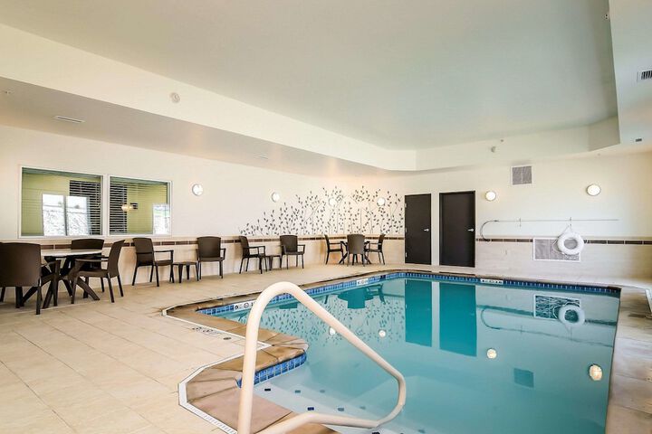 Pool Hotel