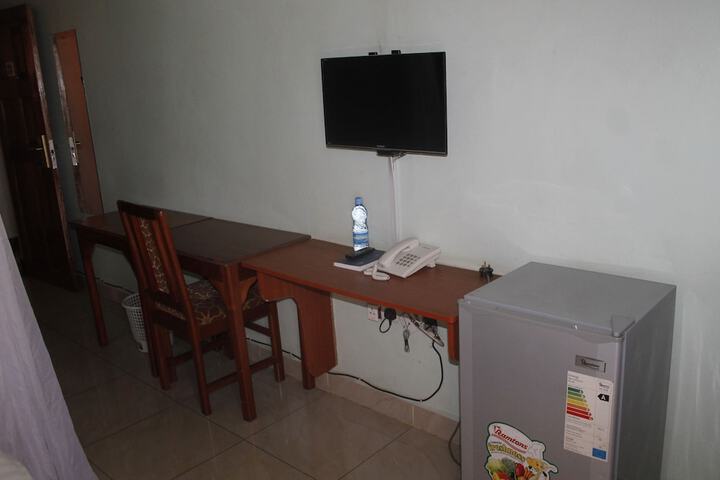 Room 8 of 40