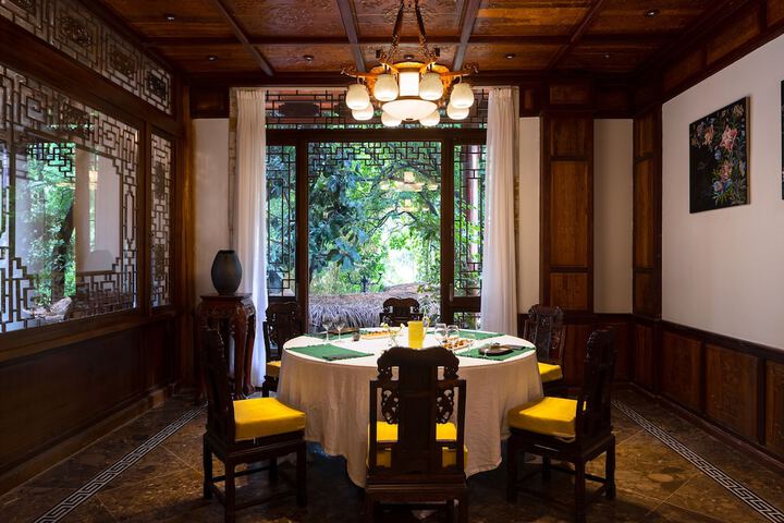 Dining 66 of 102