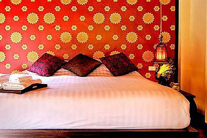Room 3 of 83