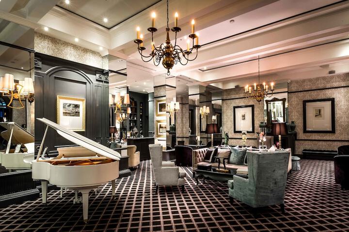 Guest Lobby