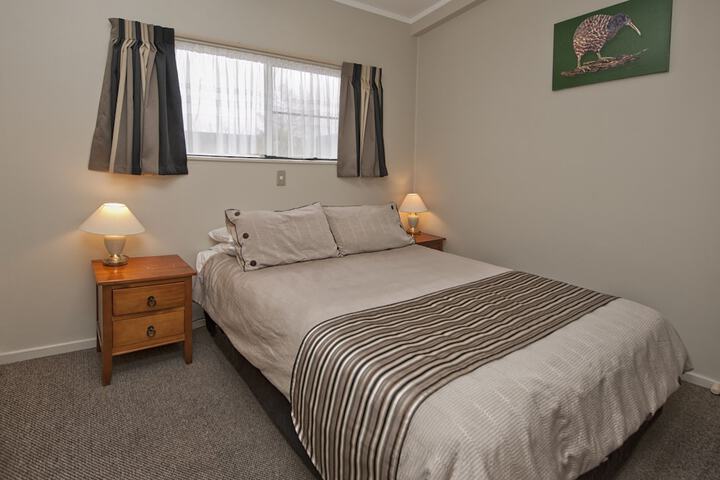 Room 4 of 52