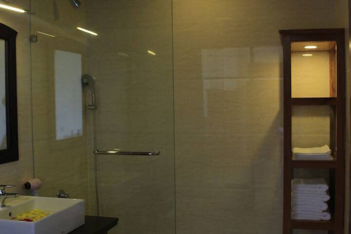 Room 40 of 127