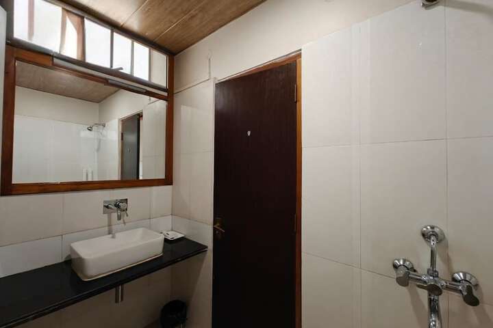 Room 50 of 82