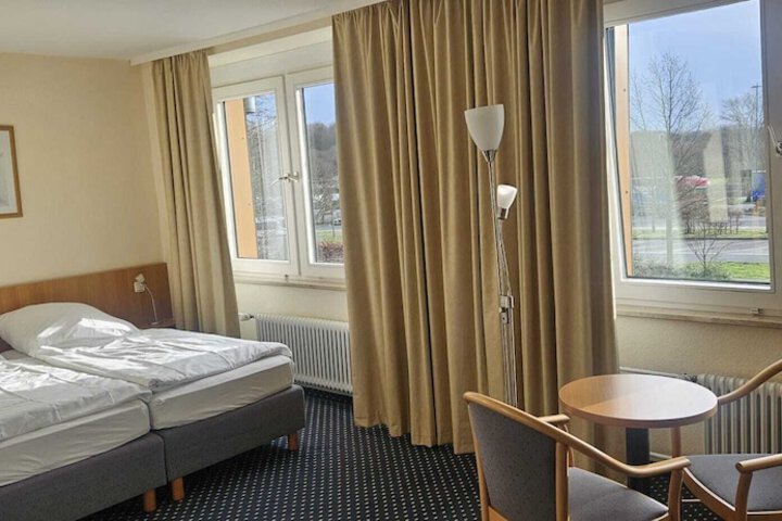 Room 4 of 58