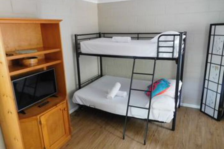 Room 21 of 39