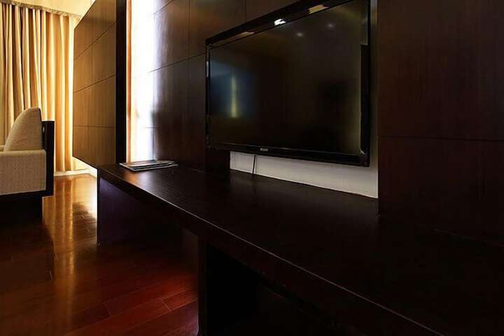 Room 28 of 62