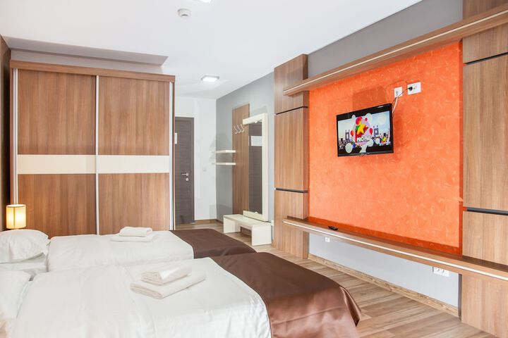 Room 10 of 23