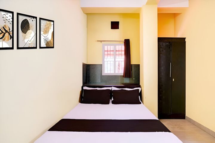 Room 17 of 46