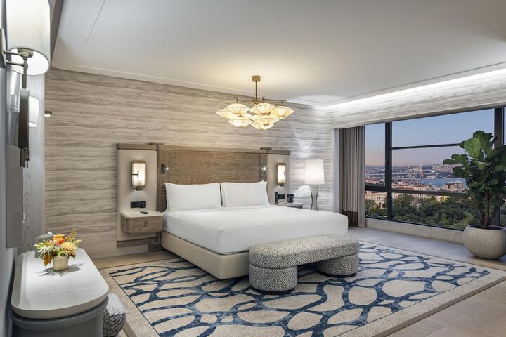 Room 53 of 207