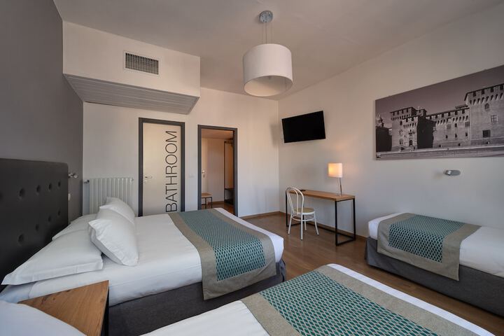 Room 9 of 28