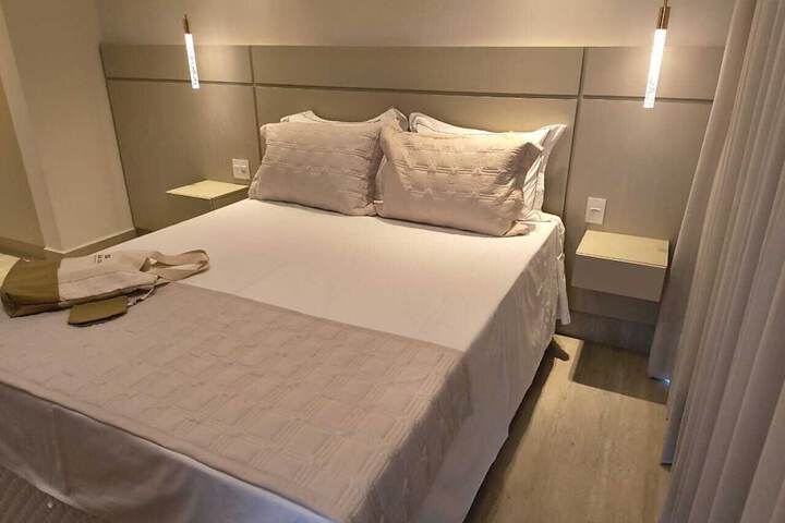 Room 25 of 228