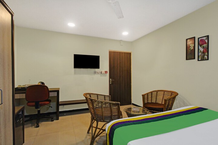 Room 21 of 40