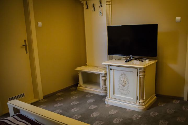 Room 16 of 39