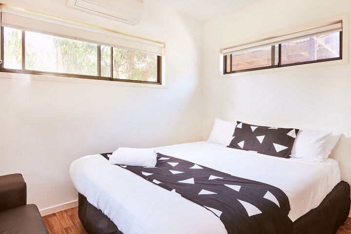 Room 4 of 74