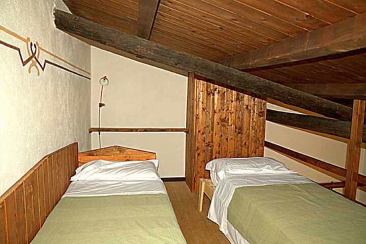 Room 9 of 52
