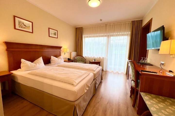Room 28 of 92