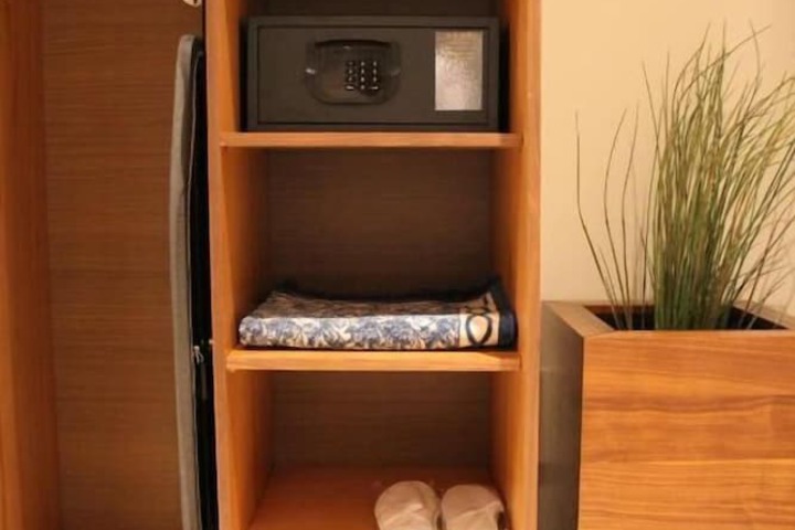Room 14 of 57