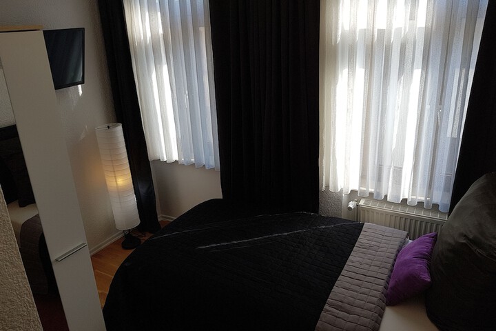 Room 17 of 30