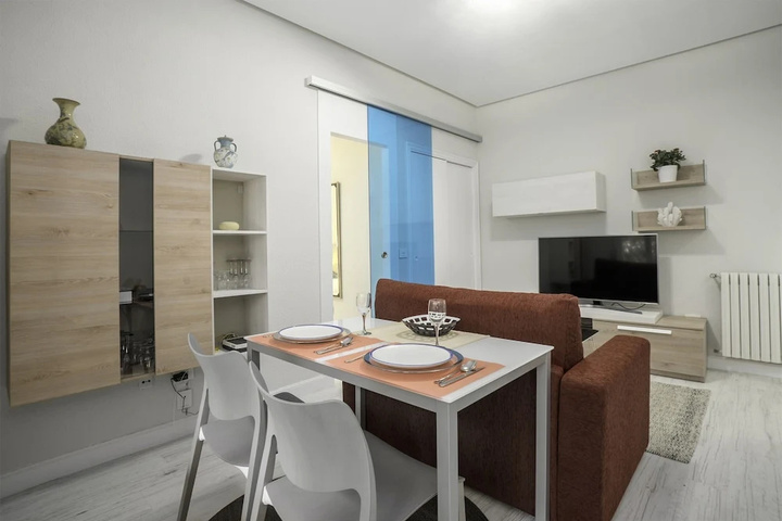Room 2 of 12