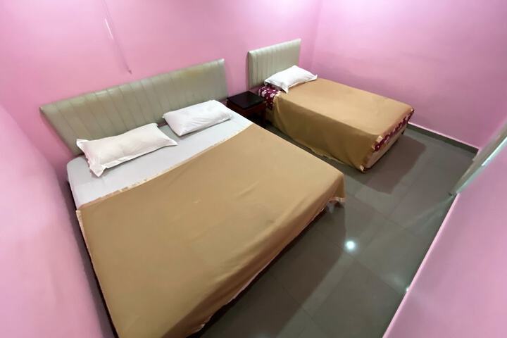 Room 8 of 31