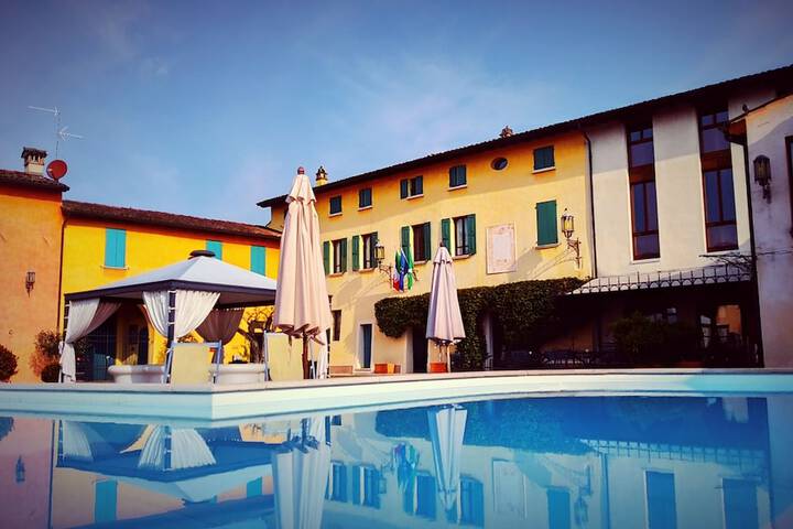 Pool Hotel