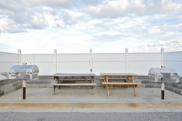 Property Grounds 16 of 23