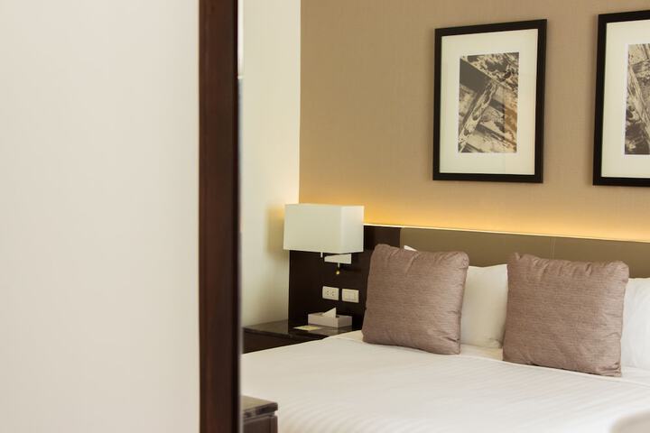 Room 4 of 26