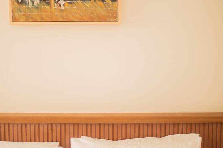 Room 14 of 144