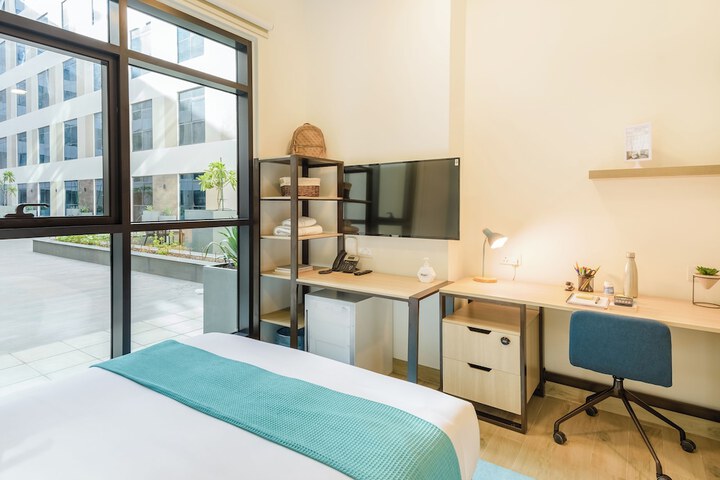 Room 2 of 41
